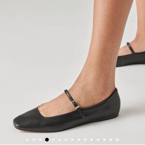 Dolce Vita Reyes Black Ballet Flats